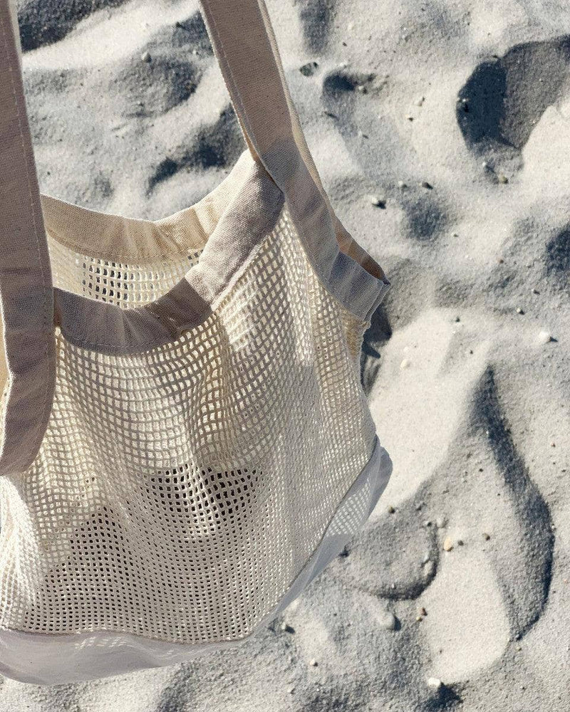 
                  
                    Load image into Gallery viewer, Mira! Modern market tote: Natural
                  
                