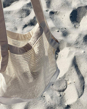 
                  
                    Load image into Gallery viewer, Mira! Modern market tote: Natural
                  
                