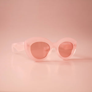 
                  
                    Load image into Gallery viewer, Sunshine Studios - Gemma Sunglasses - Rose Quartz
                  
                