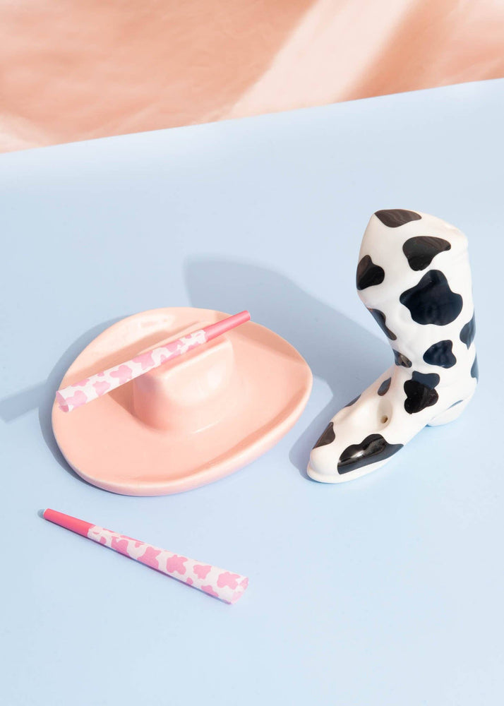 
                  
                    Load image into Gallery viewer, Cowboy Hat Incense Holder/ Ashtray
                  
                