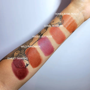 
                  
                    Load image into Gallery viewer, Terra Stoma - BEAUTY STICK - Multi-Use Pigment: Honey-Babe Peach
                  
                