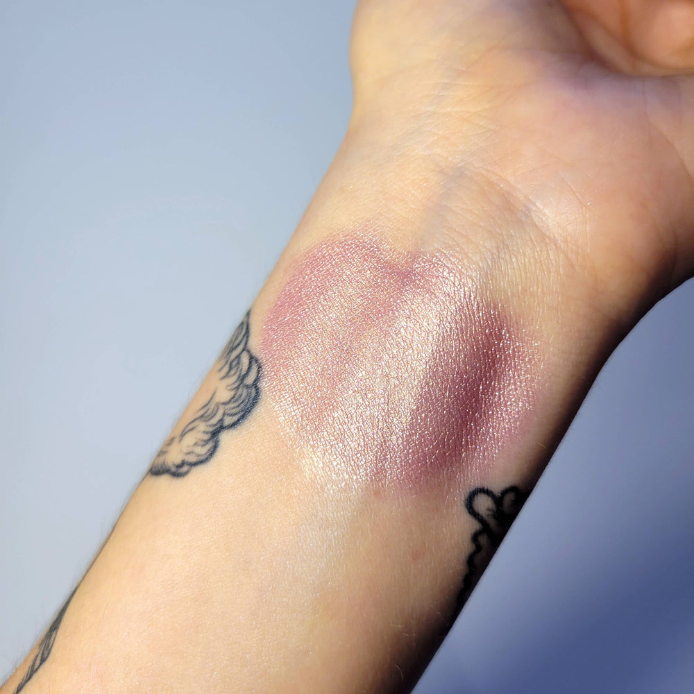 
                  
                    Load image into Gallery viewer, Terra Stoma - EYE POTION - Liquid Eyeshadow: Besito
                  
                