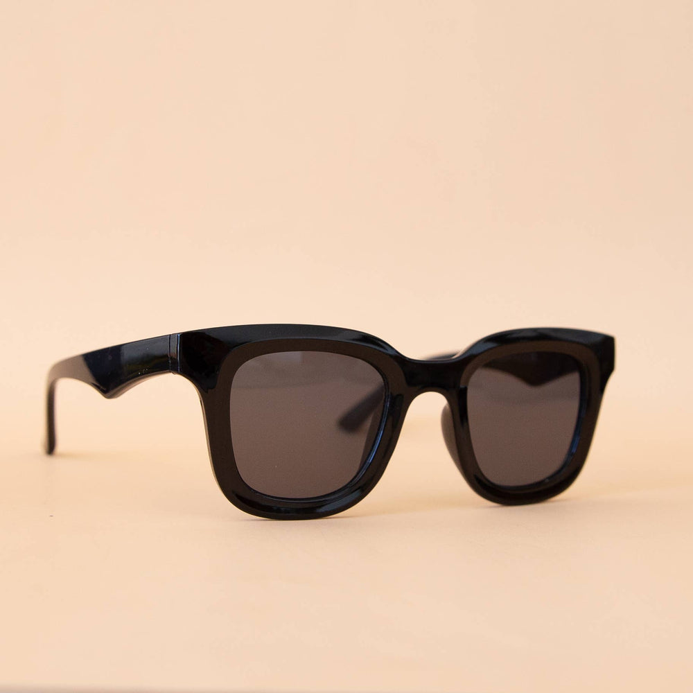 
                  
                    Load image into Gallery viewer, Charlie Sunglasses|| Black
                  
                