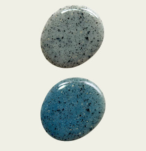 
                  
                    Load image into Gallery viewer, Robins Egg || Matte photochromatic
                  
                