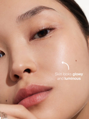 
                  
                    Load image into Gallery viewer, Glowscreen SPF 40 Dawn
                  
                