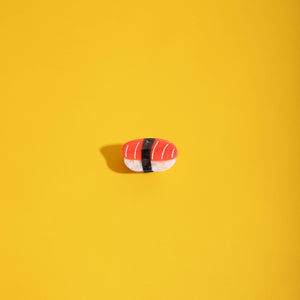 
                  
                    Load image into Gallery viewer, MAGURO - Mini Hair Claw
                  
                