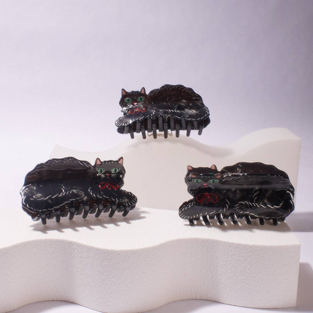 
                  
                    Load image into Gallery viewer, Black Kitty Claw
                  
                