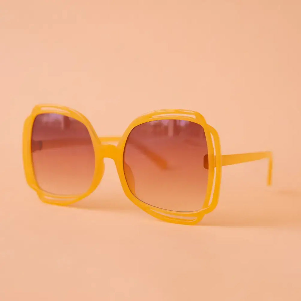 
                  
                    Load image into Gallery viewer, Sunshine Studios - Sofia Sunglasses: Champagne
                  
                