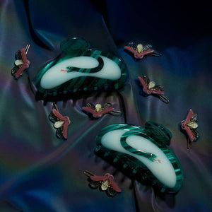 
                  
                    Load image into Gallery viewer, Glow in the Dark Firefly Insect Hair Clip Mini Barrette Set
                  
                