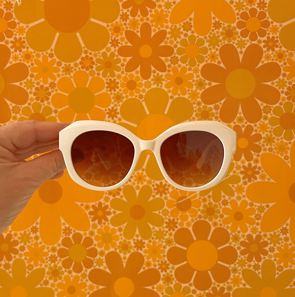 
                  
                    Load image into Gallery viewer, Sunshine Studios - Donna Sunglasses - Pina Colada
                  
                