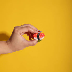 
                  
                    Load image into Gallery viewer, MAGURO - Mini Hair Claw
                  
                