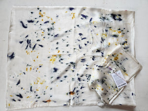 
                  
                    Load image into Gallery viewer, DYE KWEEN - Floral Botanically Dyed Silk Pillowcase: Cream/floral
                  
                