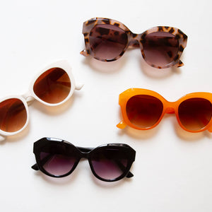 
                  
                    Load image into Gallery viewer, Donna Sunglasses : Leopard
                  
                