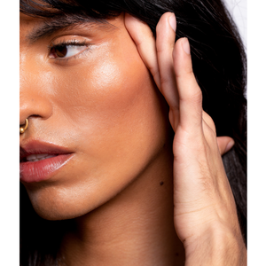 
                  
                    Load image into Gallery viewer, HYDRA HIGHLIGHTER STICK // FACE + BODY
                  
                