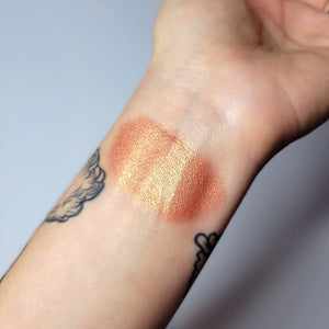 
                  
                    Load image into Gallery viewer, Terra Stoma - EYE POTION - Liquid Eyeshadow: Doll
                  
                