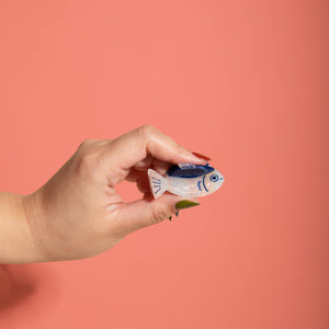 
                  
                    Load image into Gallery viewer, DASHI - Mini Hair Claw
                  
                