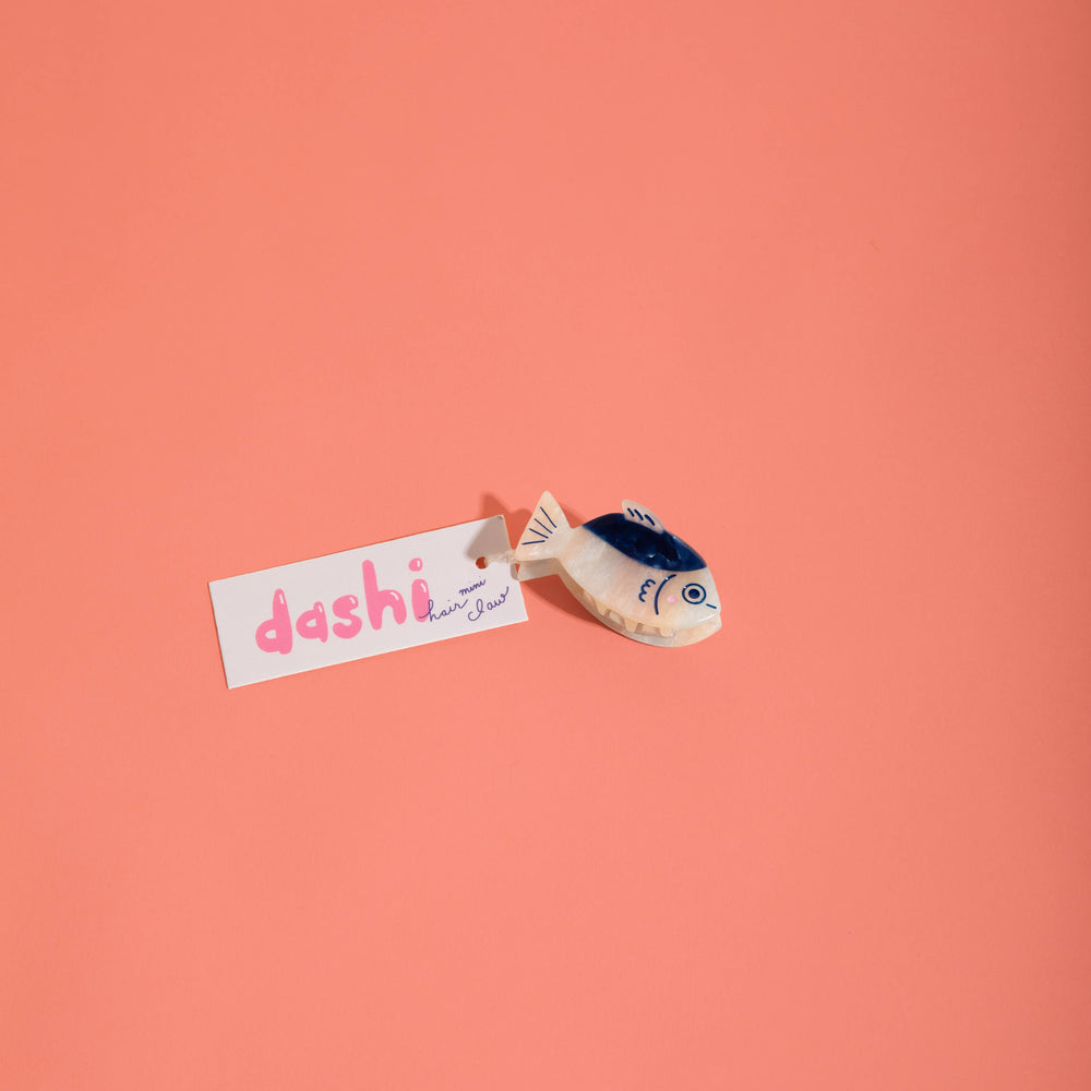
                  
                    Load image into Gallery viewer, DASHI - Mini Hair Claw
                  
                