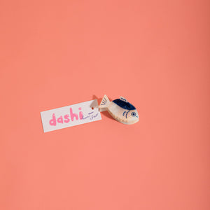 
                  
                    Load image into Gallery viewer, DASHI - Mini Hair Claw
                  
                