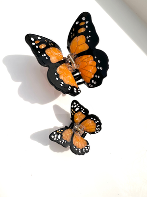 
                  
                    Load image into Gallery viewer, Hand-painted Mini Monarch Claw Hair Clip | Eco-Friendly: Orange
                  
                