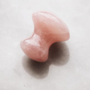 
                  
                    Load image into Gallery viewer, The De-Puffing Rose Quartz Eye Massage Tool
                  
                